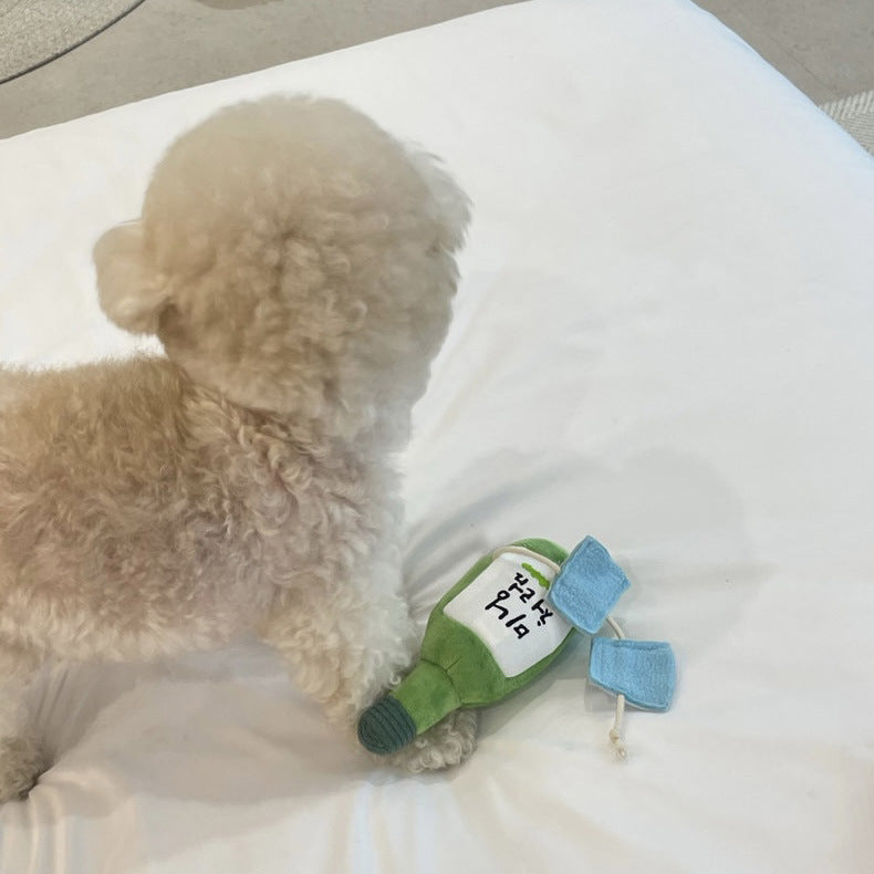 Cute pet teeth grinding, wine bottle making sounds, food hiding, sniffing toys