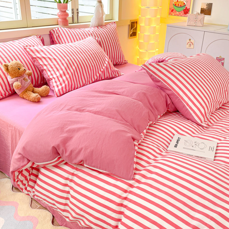 A super soft and simple vertical pink striped four-piece set for girls