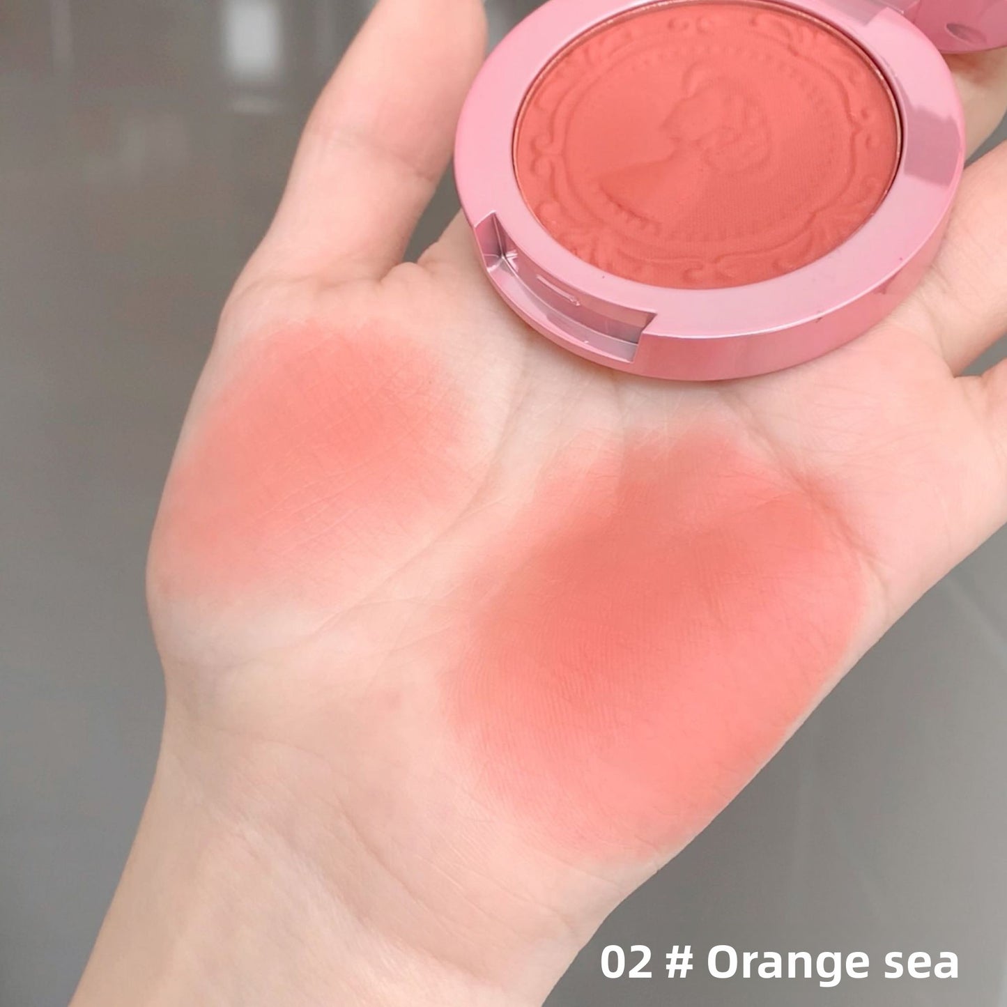 Three-dimensional relief fog color blush