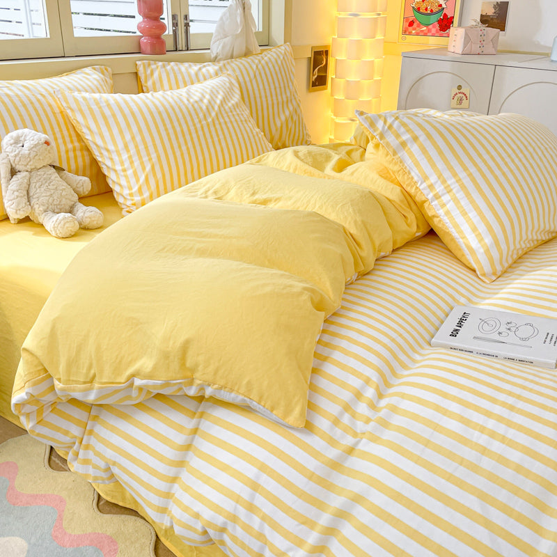 A super soft and simple vertical pink striped four-piece set for girls