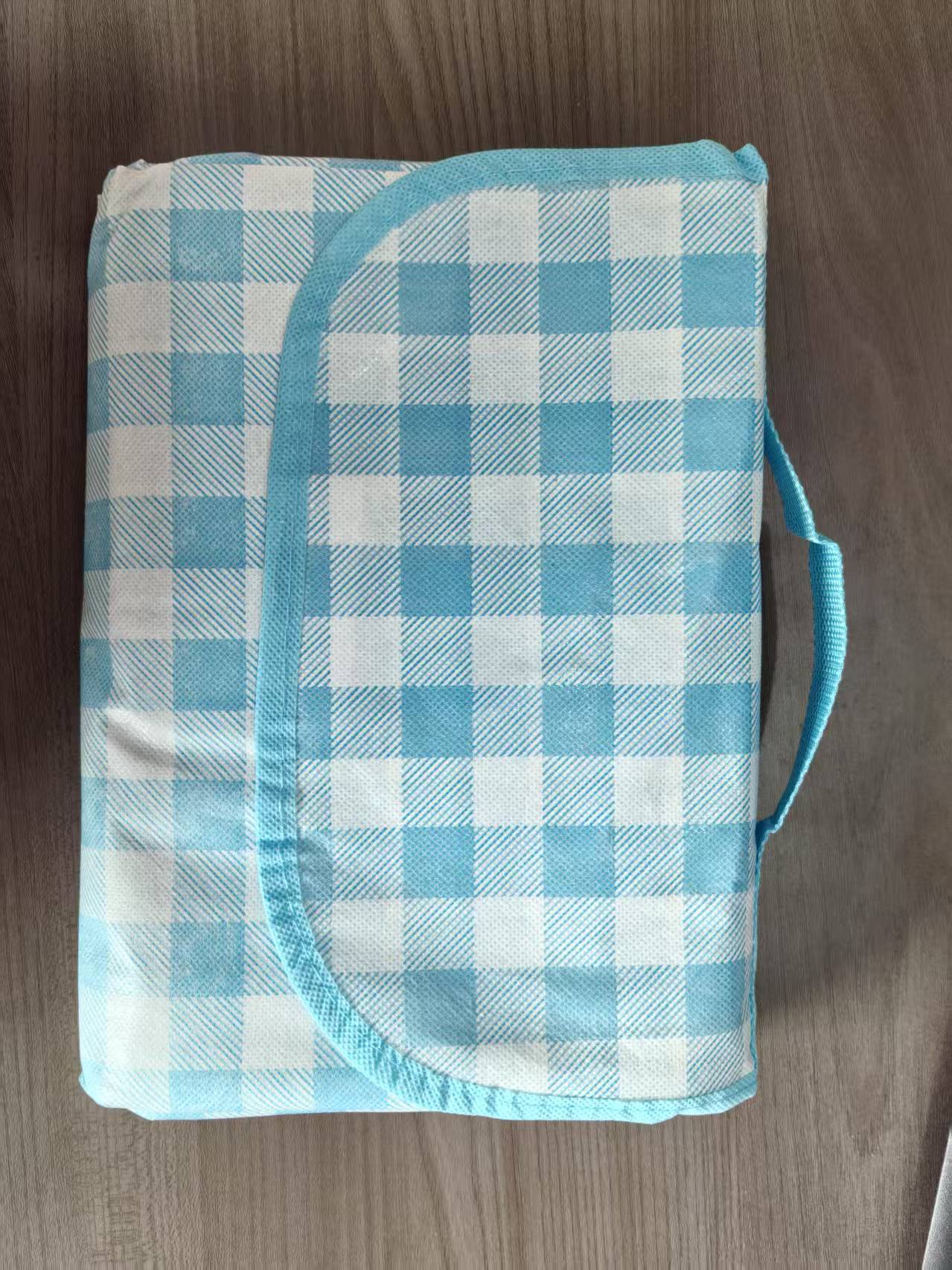 Outdoor picnic mat