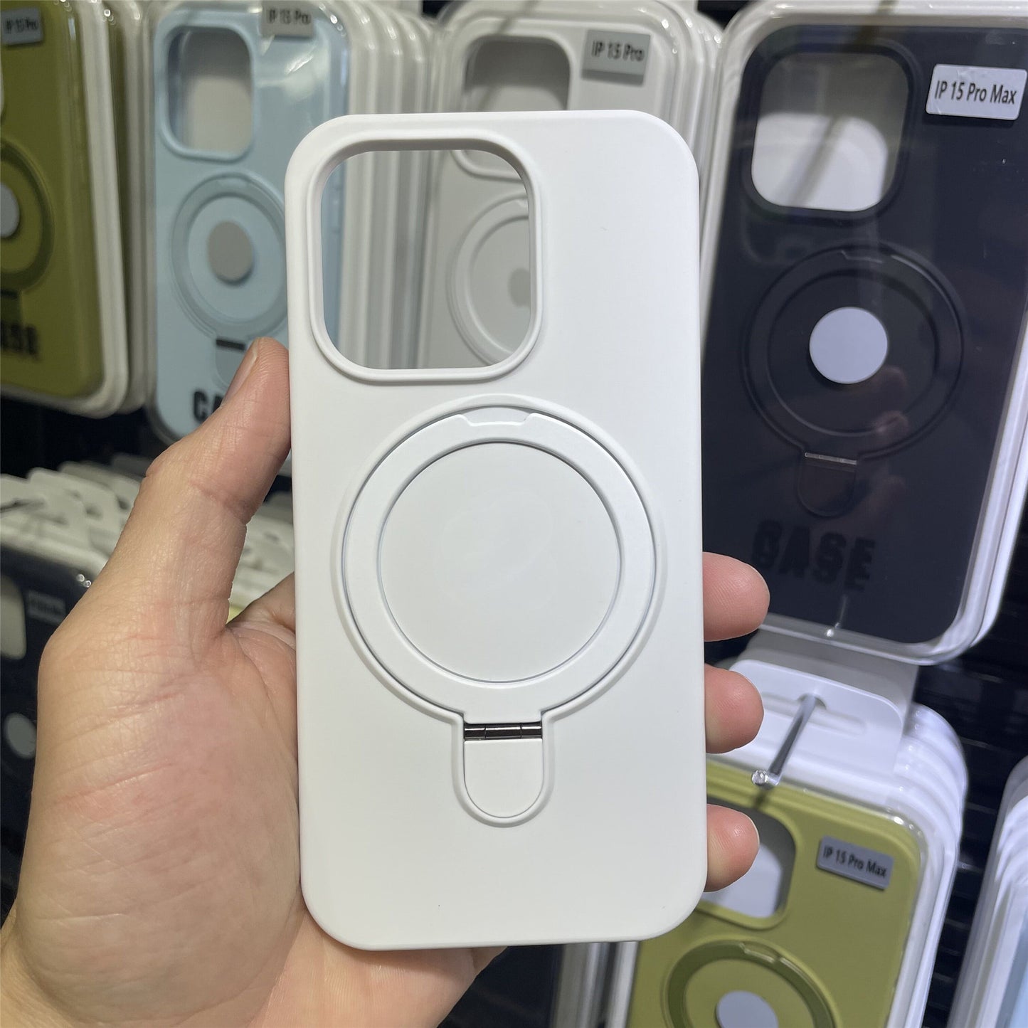 Liquid silicone fulcrum bracket Apple  magnetic suction phone case