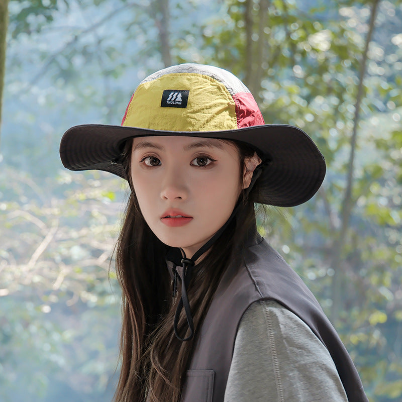 A shawl, neck protector fisherman's hat, mountain-style outdoor