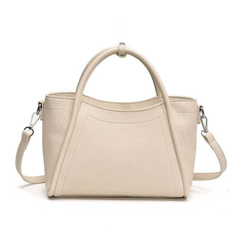 Large Capacity Superior Commuting PU Single Shoulder Handbag for Niche Daily Commuter Soft Leather Wings Bag for Women