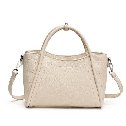 Large Capacity Superior Commuting PU Single Shoulder Handbag for Niche Daily Commuter Soft Leather Wings Bag for Women