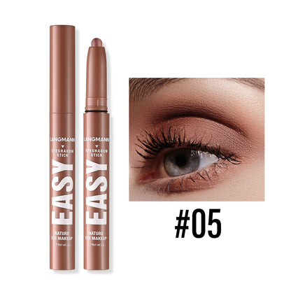 Blending eyeshadow brush