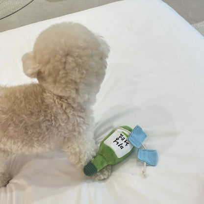 Cute pet teeth grinding, wine bottle making sounds, food hiding, sniffing toys