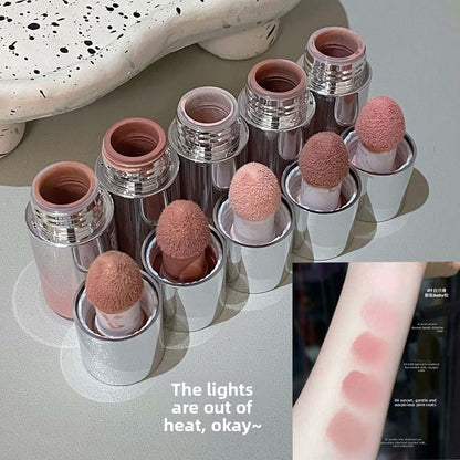 Natural color low saturation matte blush liquid