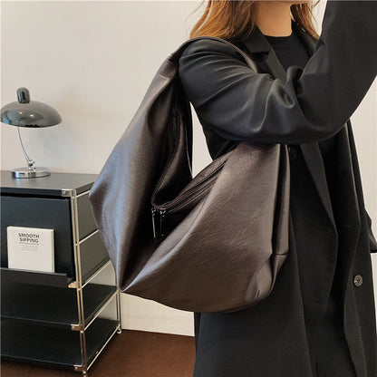 Underarm tote bag