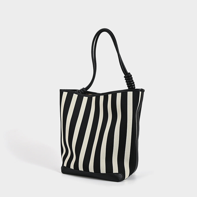 Black and White Stripe High-grade Bucket Bag