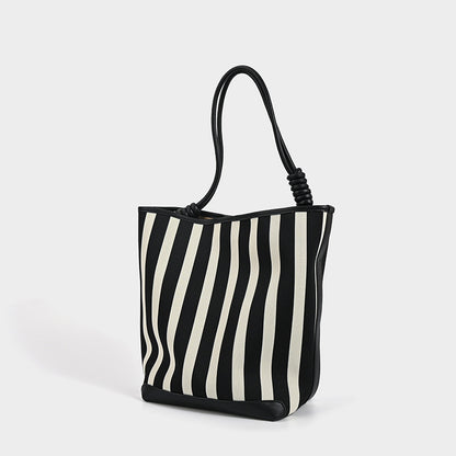 Black and White Stripe High-grade Bucket Bag