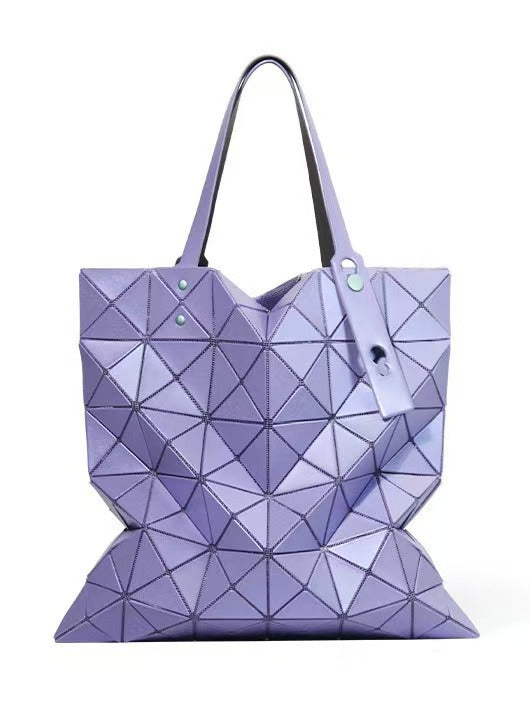 Diamond-shaped checkered single-shoulder tote bag