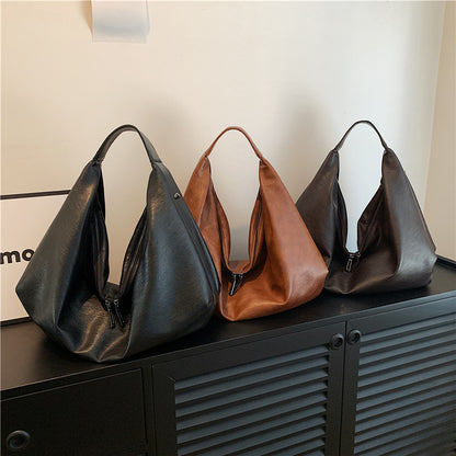 Underarm tote bag