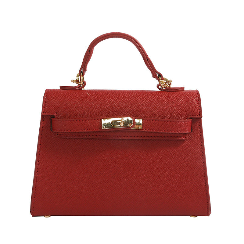 A versatile and classic single-shoulder crossbody bag